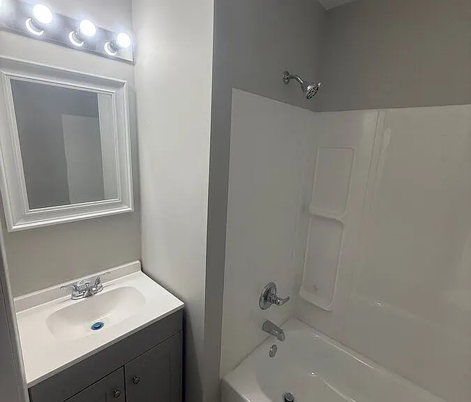 31 Hurley St #10 — Photo 1