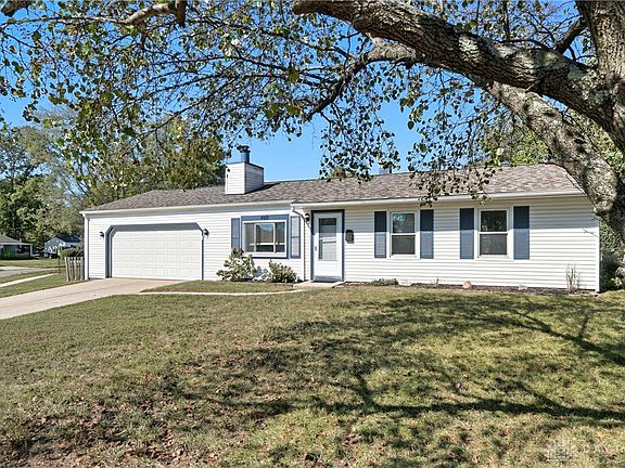3rd image of 449 Featherwood Dr