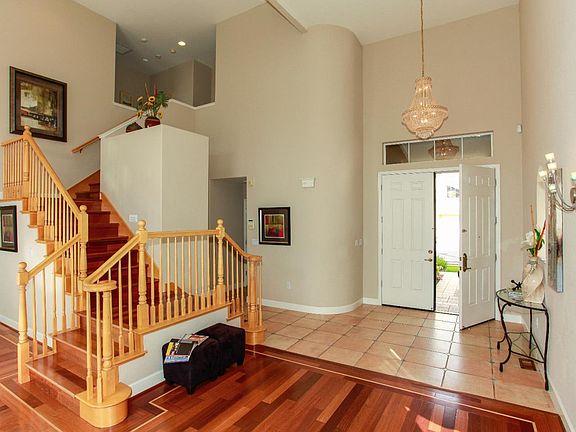 4th image of 21 Viola St