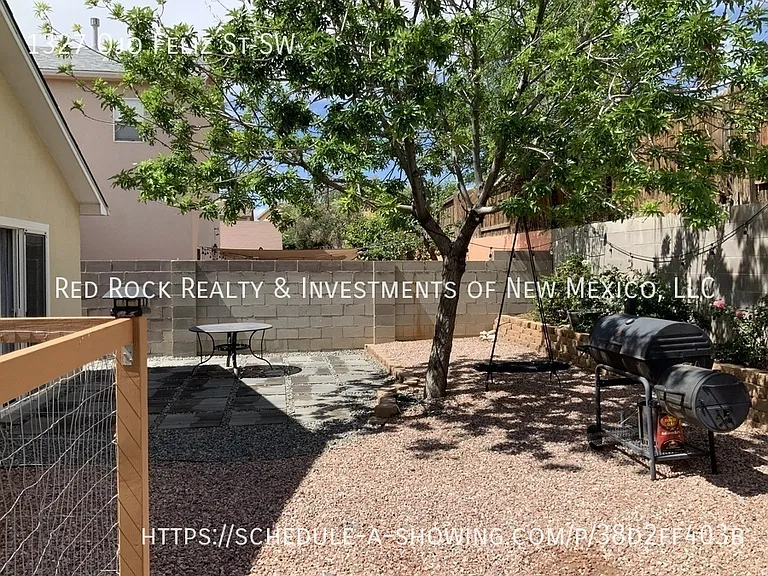 1327 Ojo Feliz St SW — Photo 15
