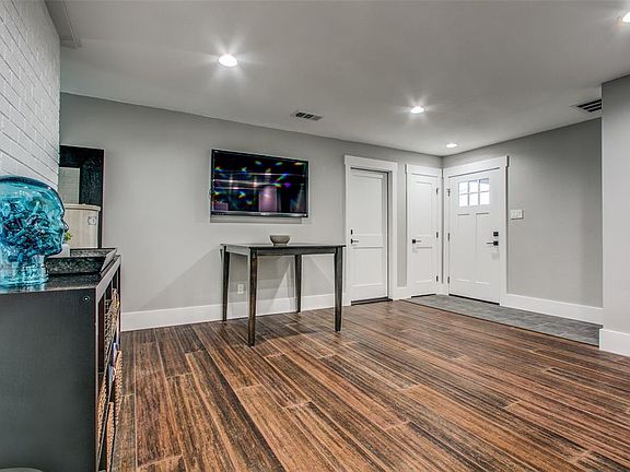 5th image of 2623 Briar Hill Dr