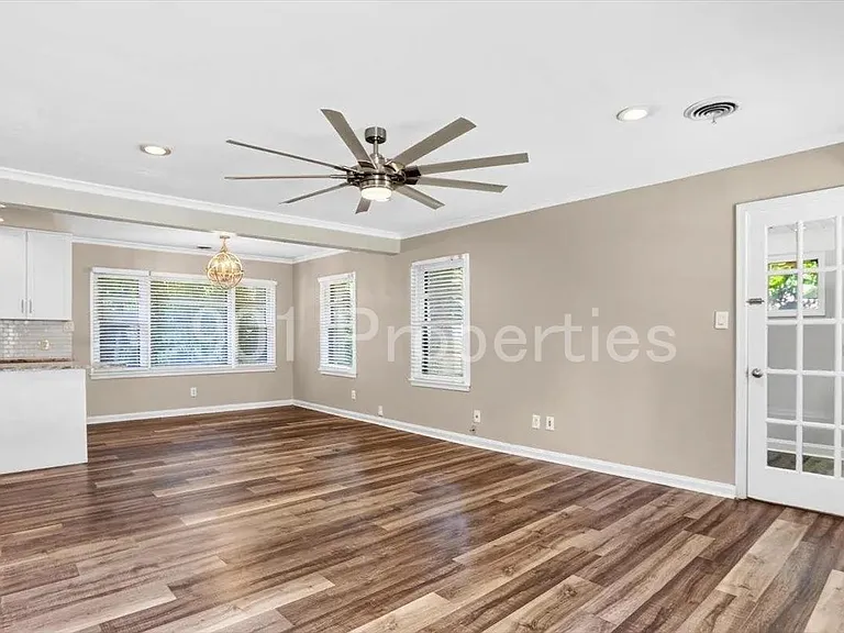 4694 Flamingo Rd — Photo 7