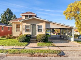 2025 Delaware St, Dubuque, IA 52001