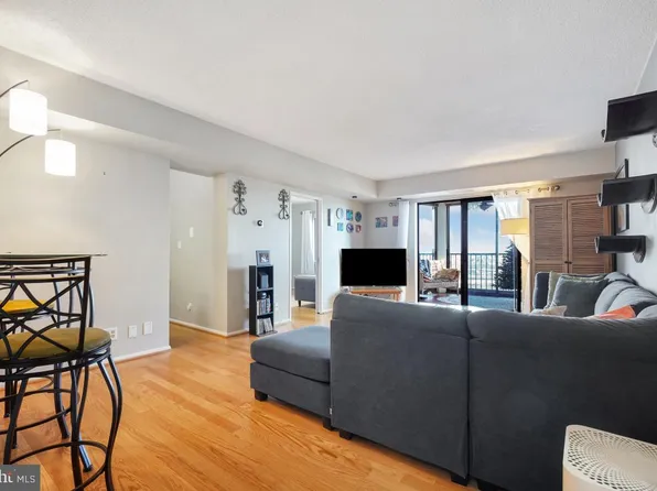 5903 Mount Eagle Dr APT 1612, Alexandria, VA 22303