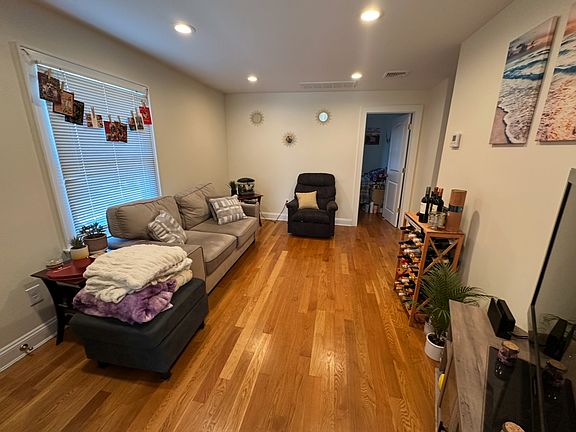 5th image of 39 Grand Ave APT 2