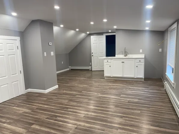 1342 N Hixville Rd, Dartmouth, MA 02747