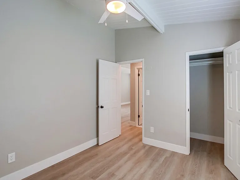 4018 Fond Du Lac Ave — Photo 20