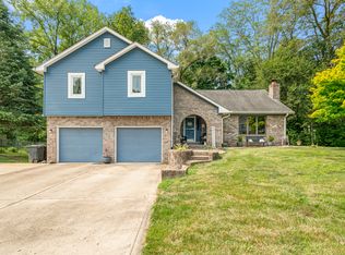 5627 Springhollow Ct, Avon, IN 46123