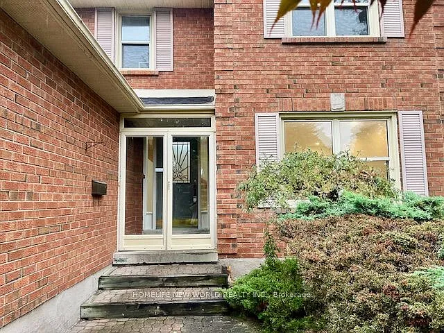Photo 2 of 26 - 52 Fairholme Dr - Markham, ON Building Photo - 52 Fairholme Dr