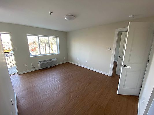 1st image of 203 Main St #2C