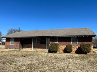 921 W Joe St, Stroud, OK 74079