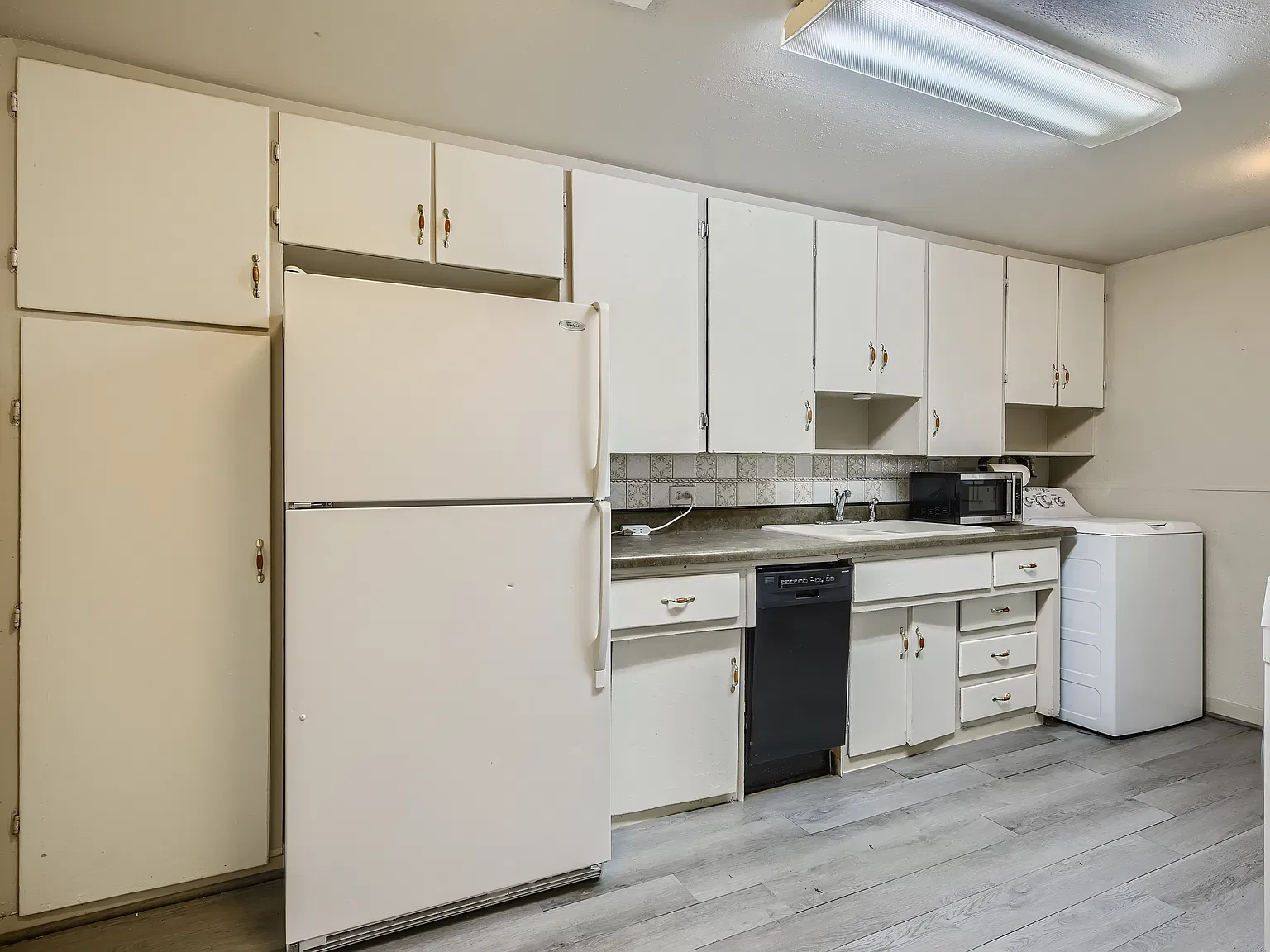 2 bed, 850 sqft, $2,000 — Photo 4