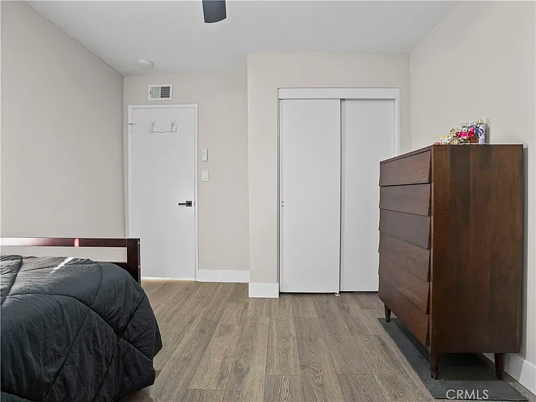 1112 E Avenue J4 — Photo 20
