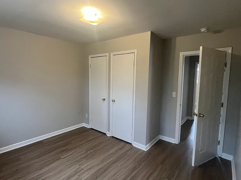 733 S Main St #4 — Photo 5