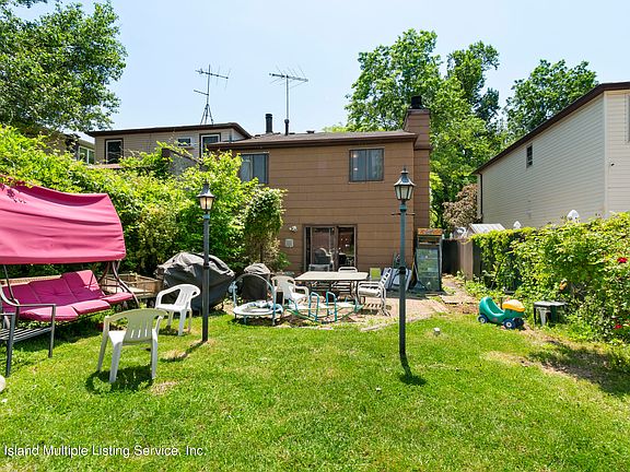 5th image of 1019 Westwood Ave
