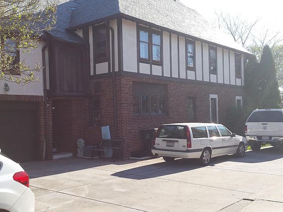 2nd image of 3533 N Lake Dr