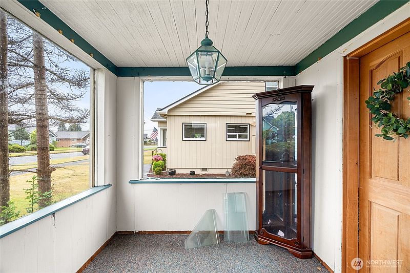2nd image of 604 Simpson Avenue