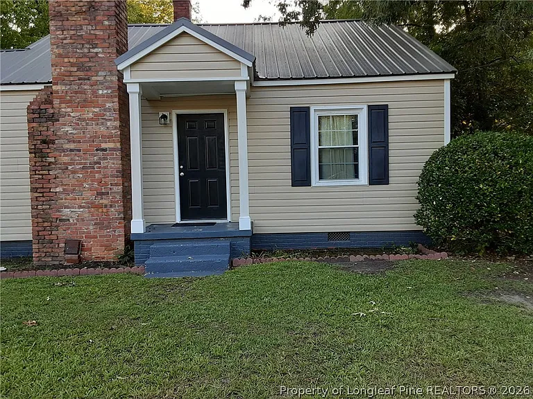 207 Willborough Ave — Photo 2