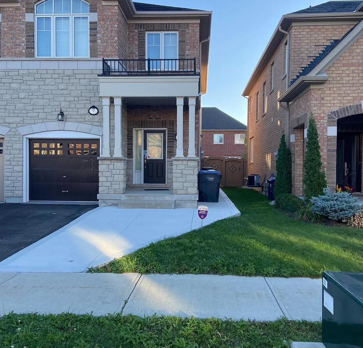 2 bed, $1,400 — Photo 1