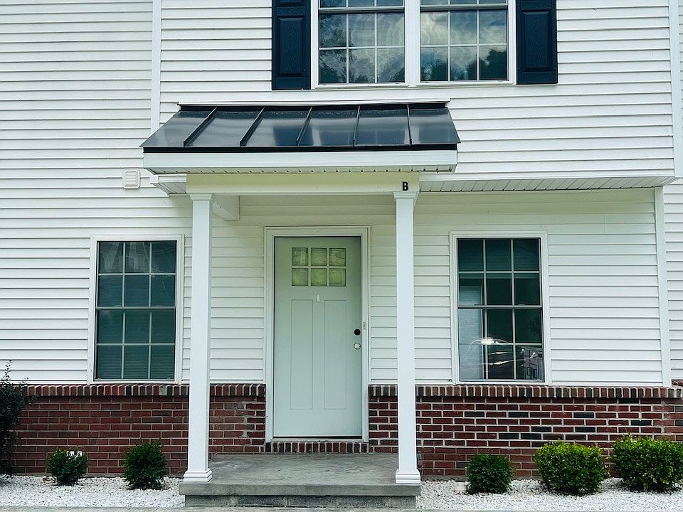 1st image of 32B Fonda Rd