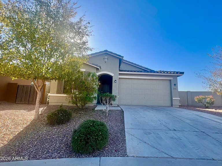 9437 W Jones Ave — Photo 4