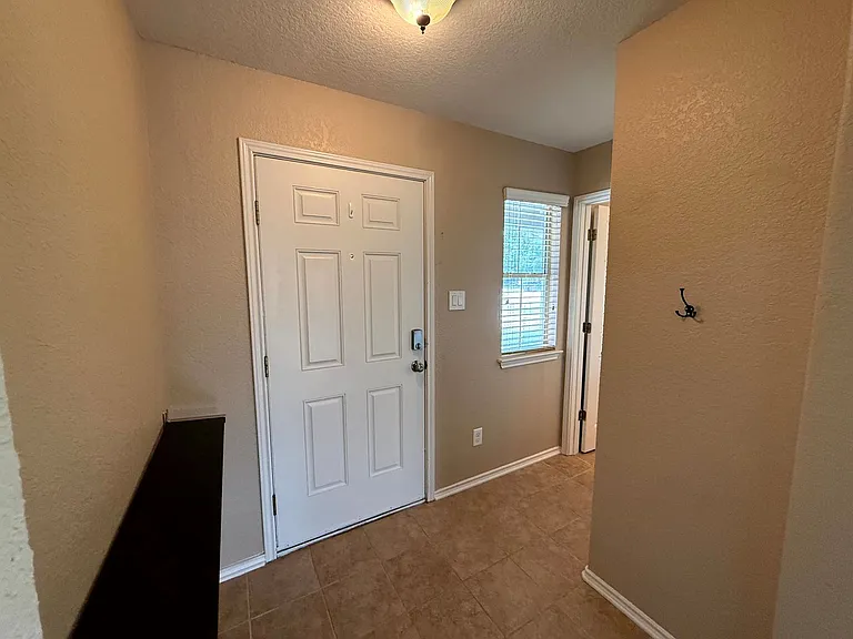 15523 Jane Grv — Photo 3
