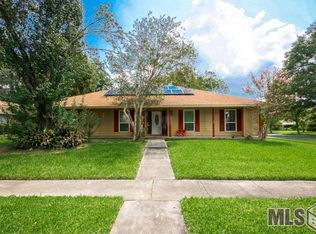 543 Pebblebrook Dr, Baton Rouge, LA 70815