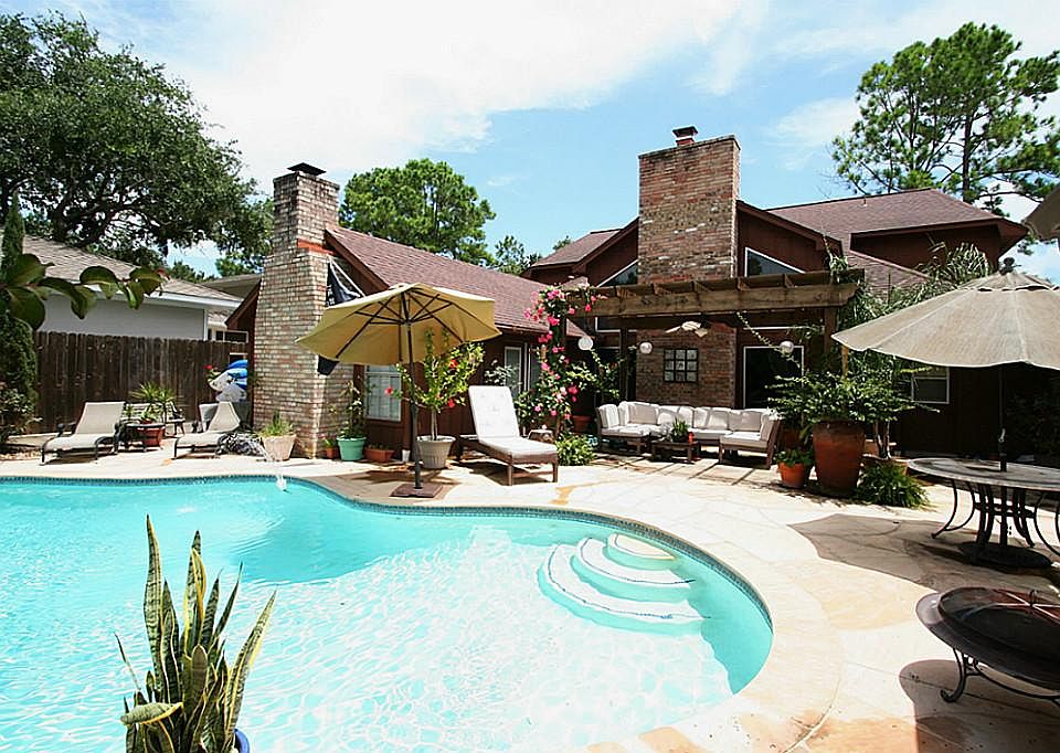 1st image of 2110 Winged Foot Dr