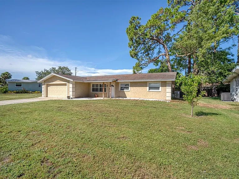 5738 Antilles Dr — Photo 2