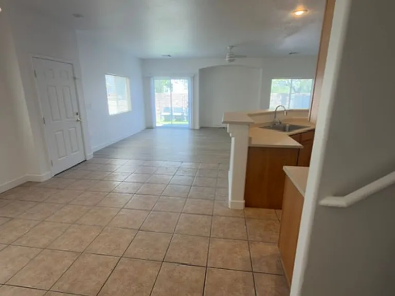 1286 Capital Gains Dr #3 — Photo 5