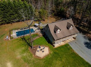 80 Pine Grove Dr, Blue Ridge, GA 30513
