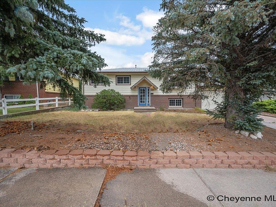 1st image of 808 Gardenia Dr