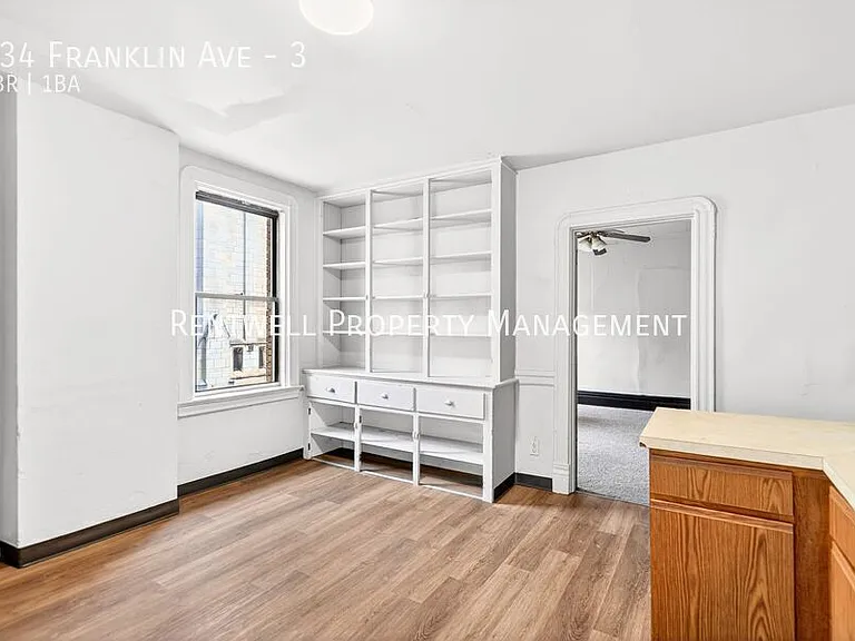 734 Franklin Ave #3 — Photo 4