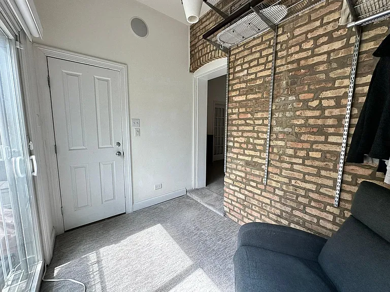 1119 W Belden Ave #1 — Photo 15