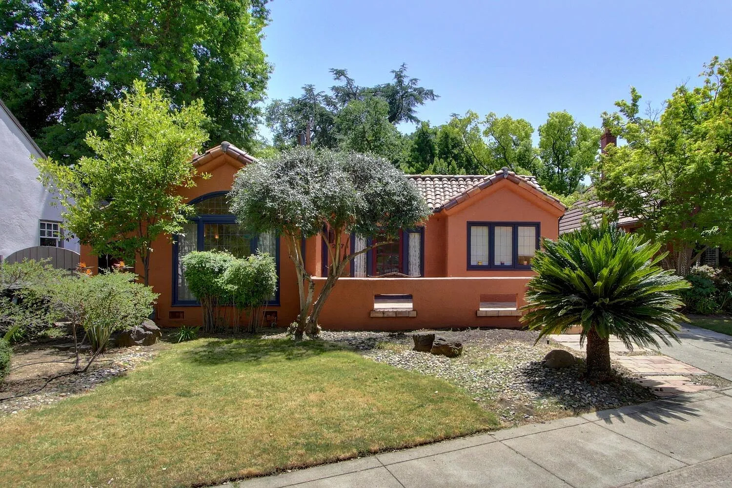 2174 Castro Way photo 1