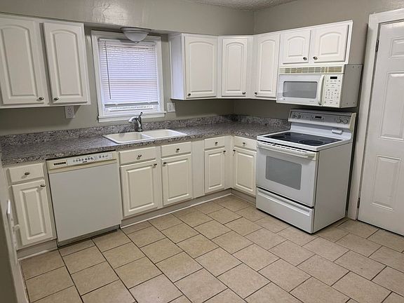 2nd image of 937 5th Ave
