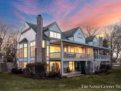 16984 Landing Dr, Spring Lake, MI, 49456