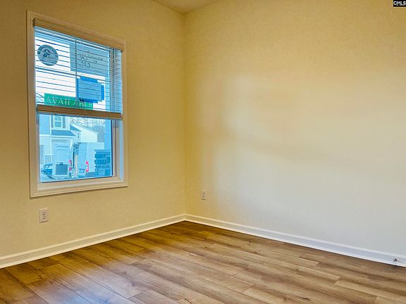 5th image of 948 Glenwillow Ln