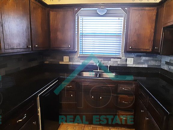 4th image of 736 Claremont Dr