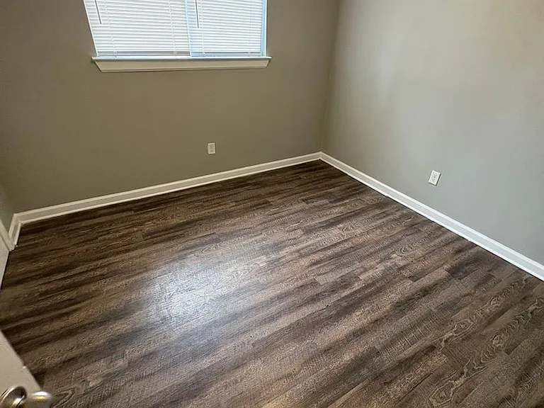 1397 N Graham St — Photo 7