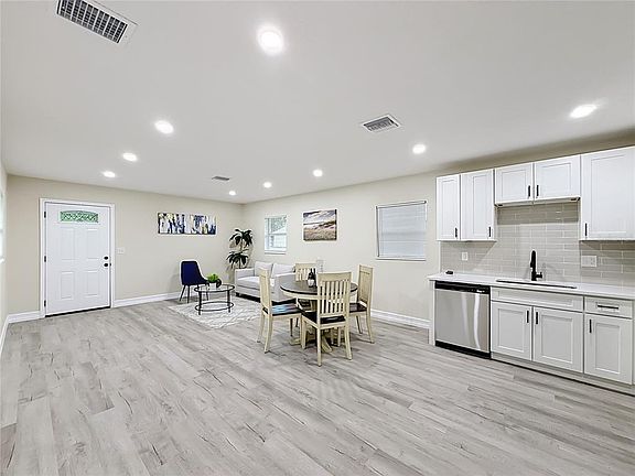 3rd image of 38910 MERRELL AVENUE