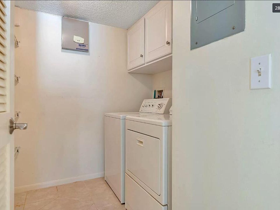 1st image of 723 Sunny Pine Way