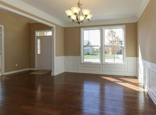 1752 Cottonwood Dr, Lewis Center, OH 43035