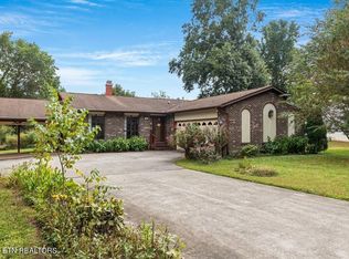 223 Tusculum Dr, Oak Ridge, TN 37830