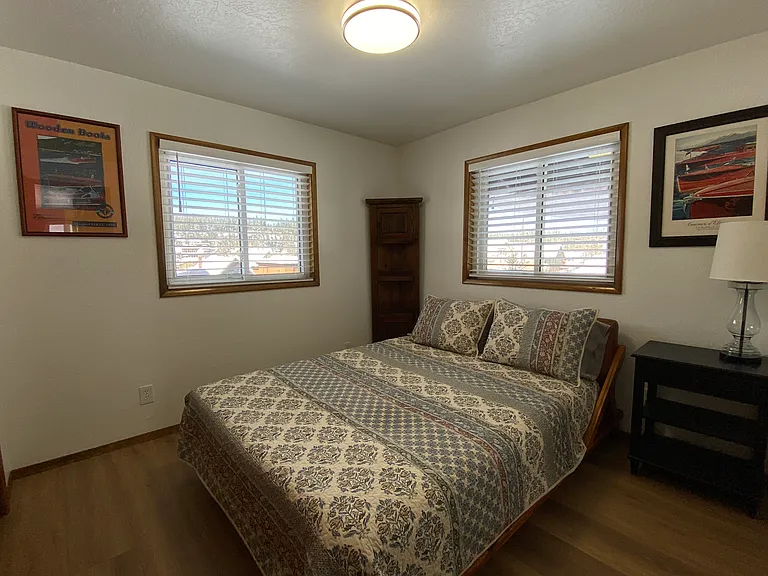 Second bedroom with queen mattress