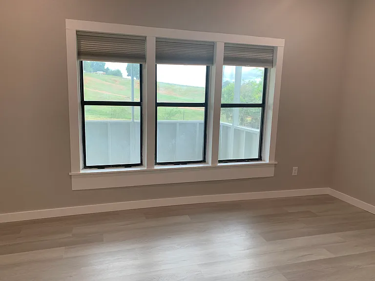 Master Bedroom with outdoor country view's!