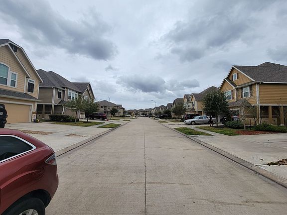 4th image of 6436 Stoney Creek Dr