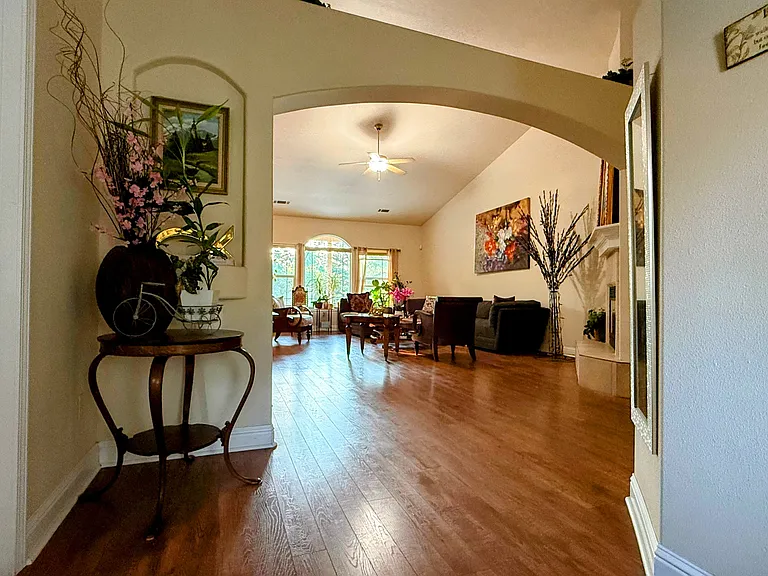 11592 Fox Estates Ct — Photo 2