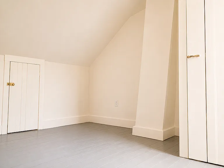 1108 W Walnut St — Photo 7