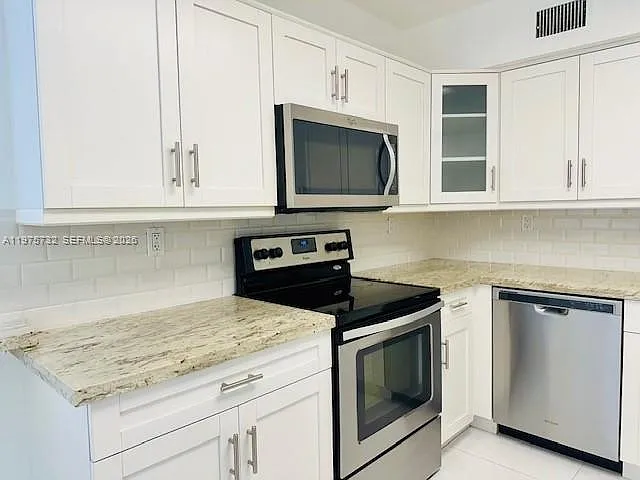 2 bed, 1181 sqft, $3,700 — Photo 4